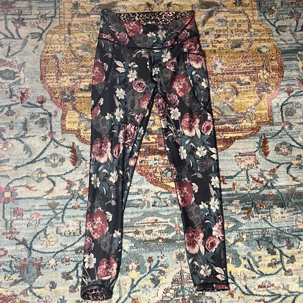 Reversible high rise leggings. One side is roses. The other is leopard print.